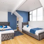 度假居 Cliffton House, Sleeps 5, Parking,netflix, Wifi, Only 6 Min To