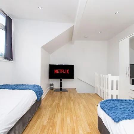 Cliffton House, Sleeps 5, Parking,netflix, Wifi, Only 6 Min To 利兹