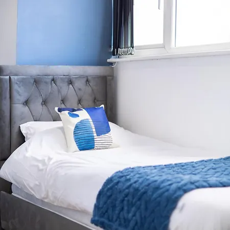 Cliffton House, Sleeps 5, Parking,netflix, Wifi, Only 6 Min To