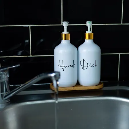 Cliffton House, Sleeps 5, Parking,netflix, Wifi, Only 6 Min To Feriehus *