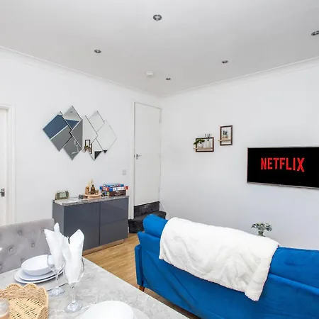 度假居 Cliffton House, Sleeps 5, Parking,netflix, Wifi, Only 6 Min To 利兹