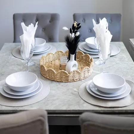 Cliffton House, Sleeps 5, Parking,netflix, Wifi, Only 6 Min To