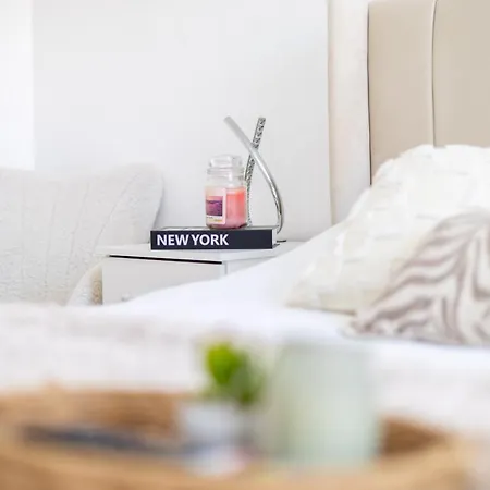 Feriehus Cliffton House, Sleeps 5, Parking,netflix, Wifi, Only 6 Min To Leeds (West Yorkshire)