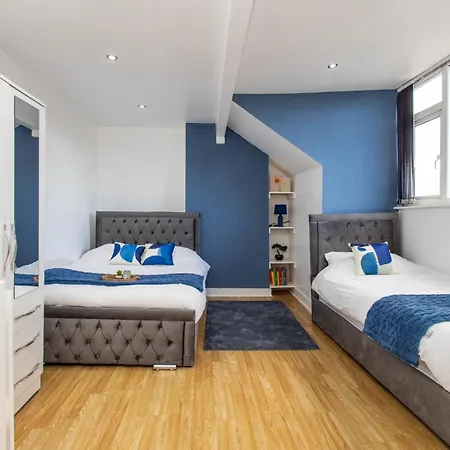Cliffton House, Sleeps 5, Parking,netflix, Wifi, Only 6 Min To Leeds (West Yorkshire)