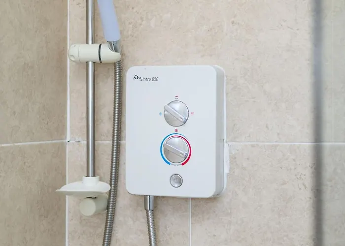 Cliffton House, Sleeps 5, Parking,netflix, Wifi, Only 6 Min To *