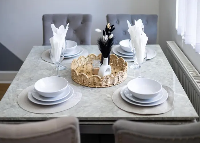 Cliffton House, Sleeps 5, Parking,netflix, Wifi, Only 6 Min To