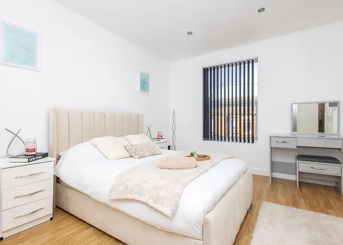 Cliffton House, Sleeps 5, Parking,netflix, Wifi, Only 6 Min To